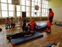 Pokaz i szkolenie w Szkole Podstawowej  w Jezierzycach