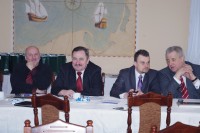Od lewej: Ryszard Stus, przewodniczący Rady Powiatu...