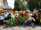 Kolorowe maskotki odwiedziły powiat słupski